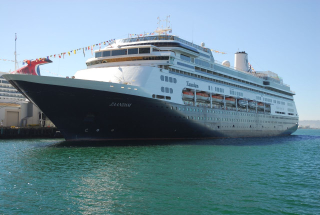 Круїз навколо Південної Америки на лайнері Zaandam (Holland America Line: клас Преміум)