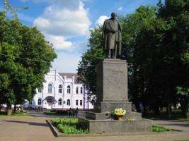 Шоколадний Тростянець та вечірні Суми