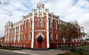 Шоколадний Тростянець та вечірні Суми
