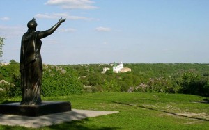 Шоколадний Тростянець та вечірні Суми