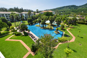 NAITHONBURI BEACH RESORT 4 ****