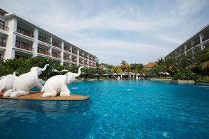 NAITHONBURI BEACH RESORT 4 ****