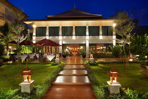 NAITHONBURI BEACH RESORT 4 ****