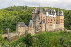 Замок Ельц (Burg Eltz)