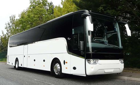 Польща надає безкоштовні автобуси зі Львова за кордон