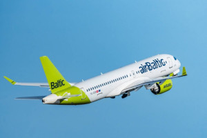 Авіакомпанія airBaltic першою в Європі оснастить літаки інтернетом Starlink