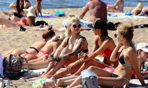 Популярний європейський курорт запровадив штраф 900 євро для туристів на пляжах